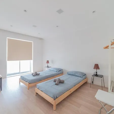 Apartamento Amazing Marina Seafront, Stylish 3br *