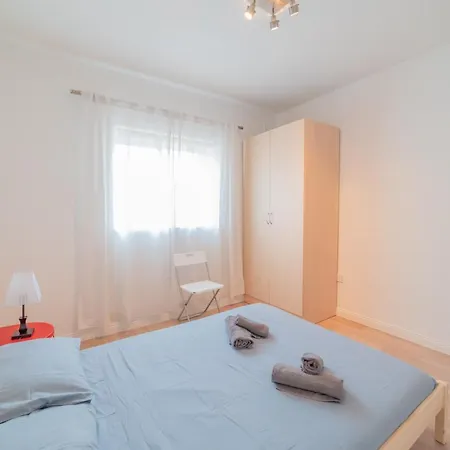 Amazing Marina Seafront, Stylish 3br Apartamento Pietà