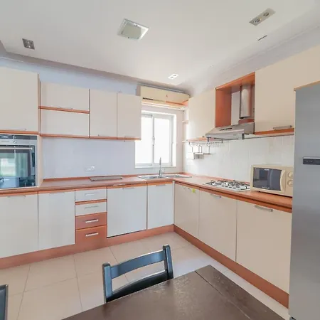 Apartament Amazing Marina Seafront, Stylish 3br Pietà